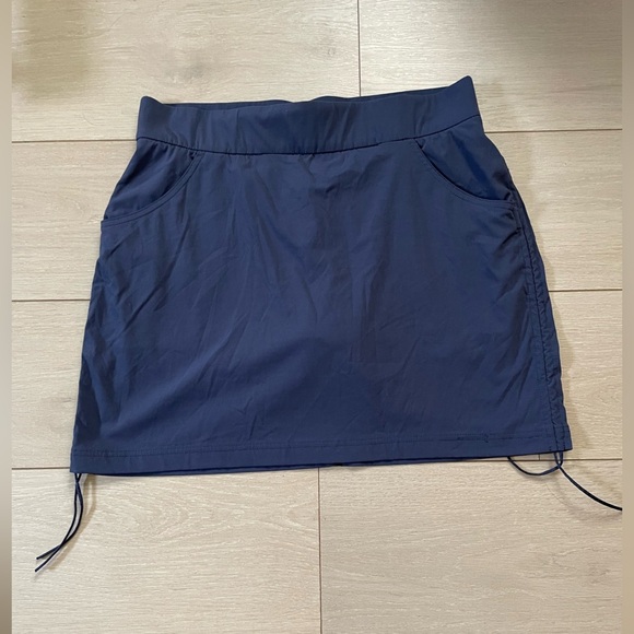 Columbia Omni-Shield Advanced Repellency Skort - Size L/G - Water-Resistant, Act - Picture 1 of 7